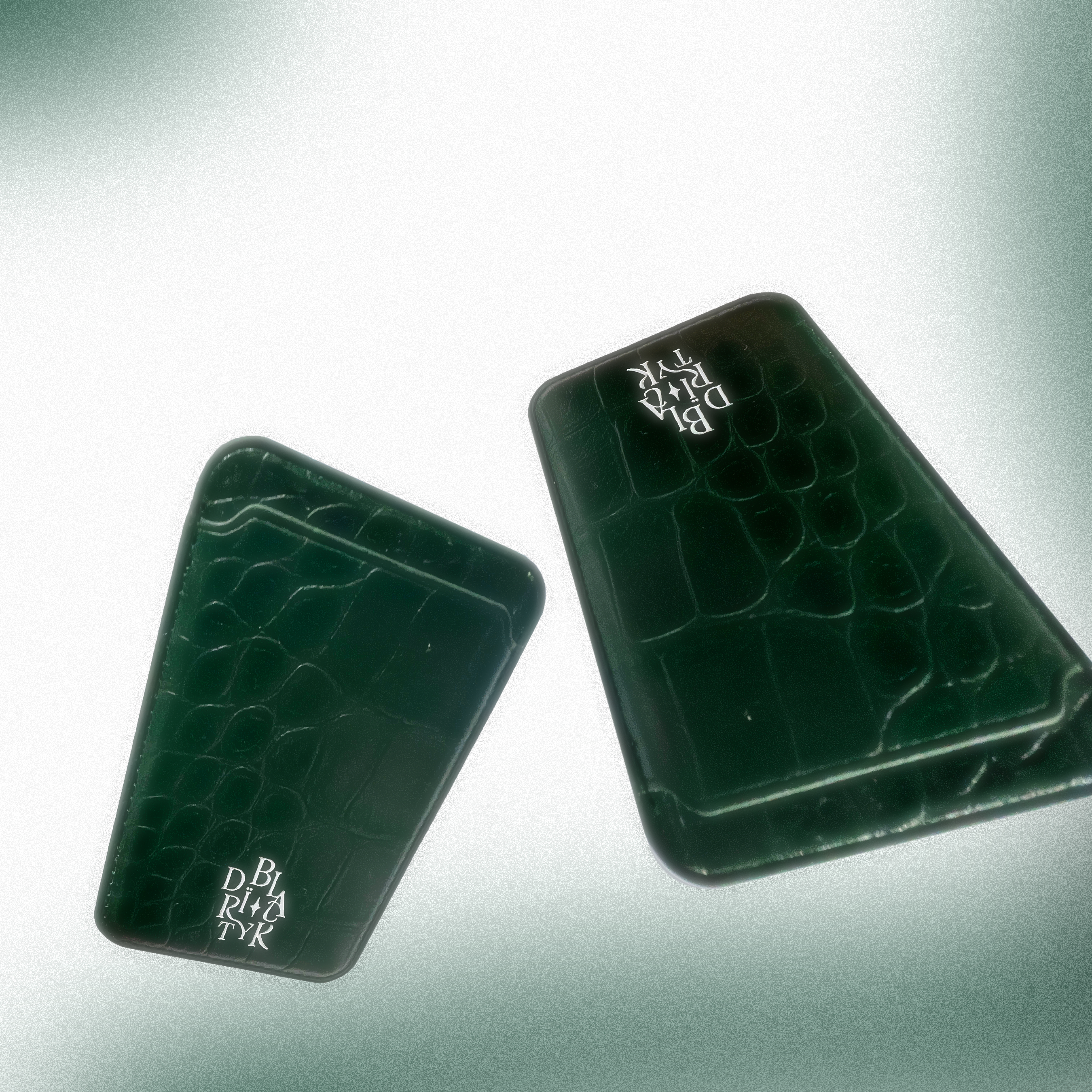 MAGSAFE GREEN LEATHER WALLET